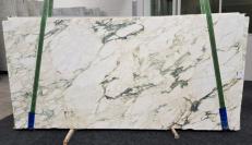 Fourniture dalles 2 cm en marbre CALACATTA MONET 1067. Détail image photos 