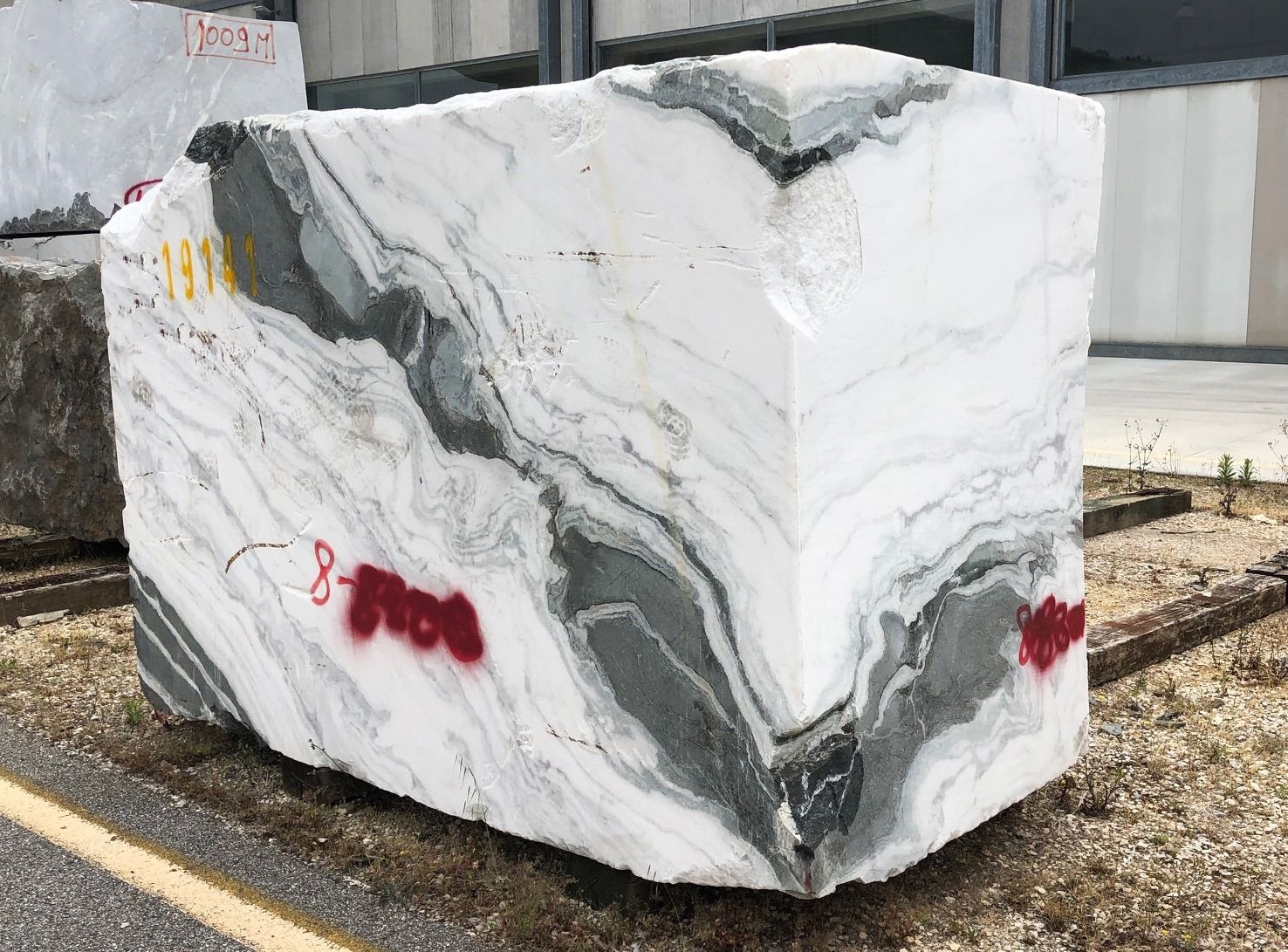 PANDA Fourniture Veneto (Italie) d' blocs bruts en marbre naturel 1517M 